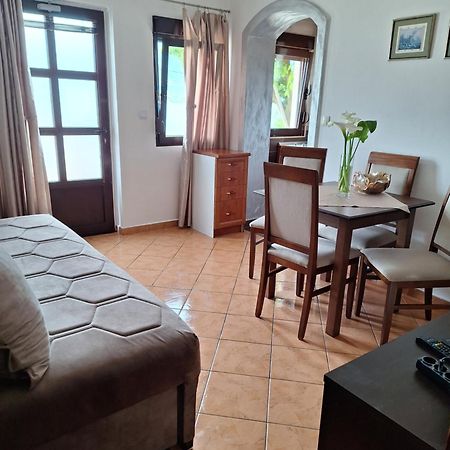 Apartments Klakor Ps Тиват Екстериор снимка